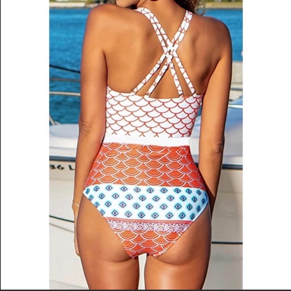 CUPSHE beautiful world Fish 1 piece bathing suit M